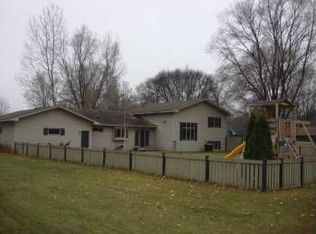 1121 Heard Ave N, Champlin, MN 55316