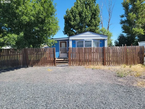 809 S McGowan St, Burns, OR 97720