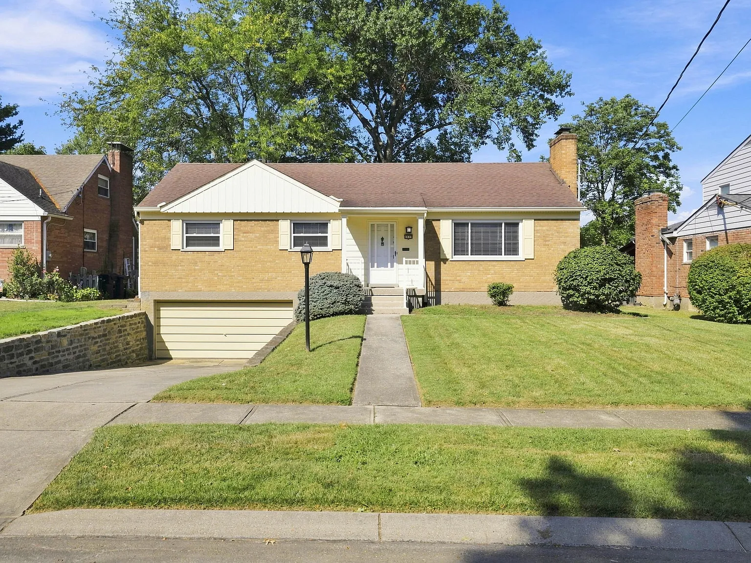 3 bed, 1545 sqft, $2,100 — Photo 2