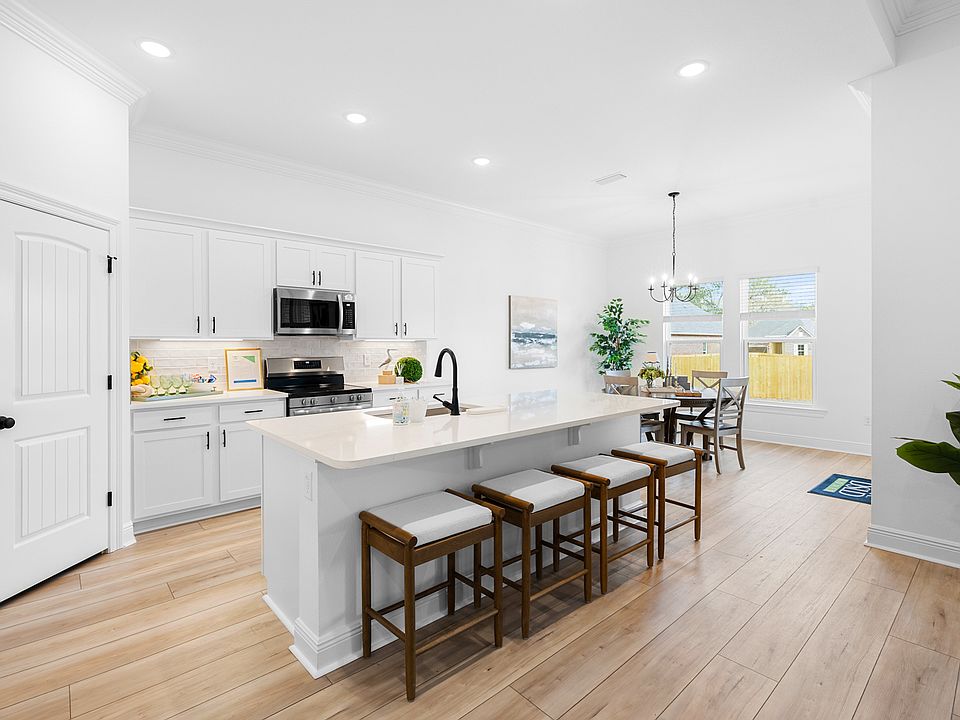 Houston Place - Crestview, FL - Model Home - Comstock III H