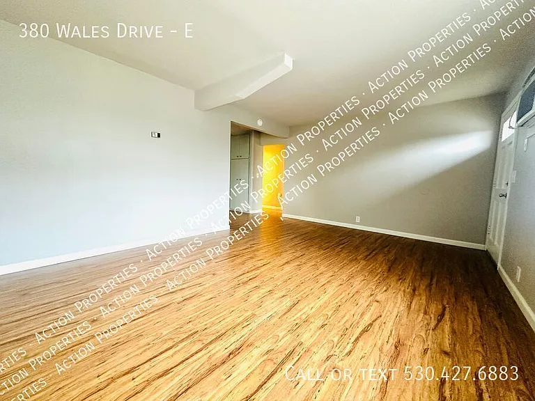 380 Wales Dr #E — Photo 6
