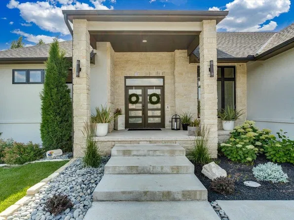 4015 N Fiddlers Cove St, Maize, KS 67101