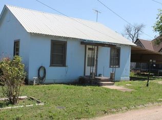 905 Eubank Ave, Ballinger, TX 76821
