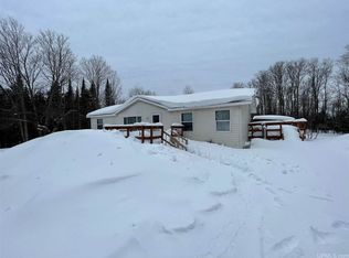 949 S Carlshend Rd, Skandia, MI 49885