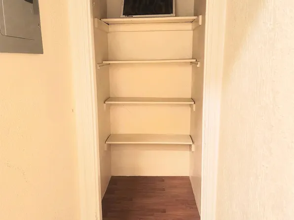 122 Jewett Avenue image 13 of 16