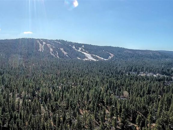 3rd image of 207 Crater Lake Rd