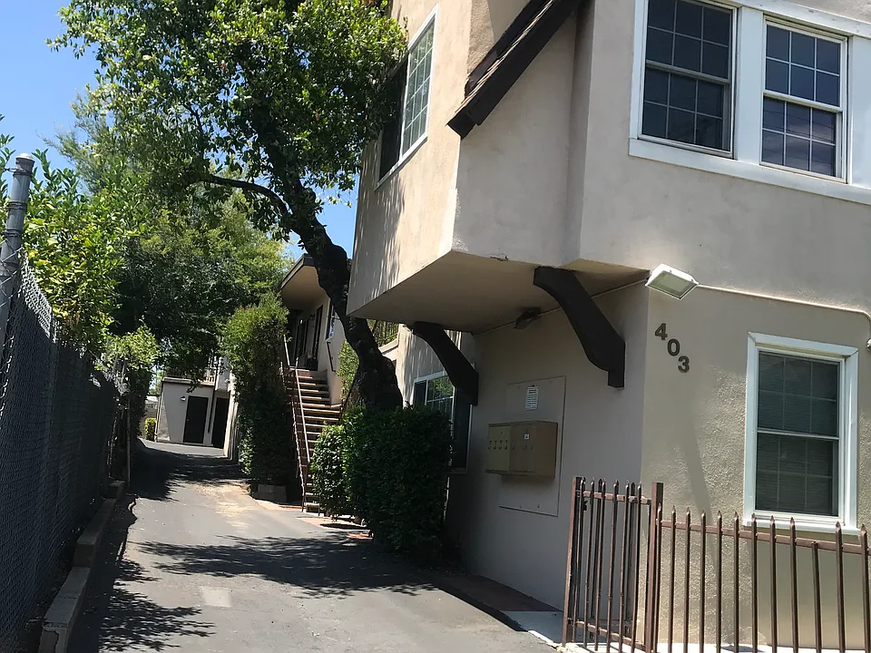 403 N Mar Vista Ave #3
