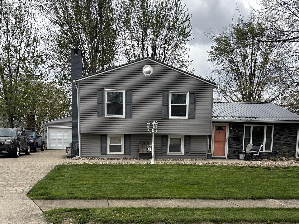 1st image of 40 Crestwood Dr