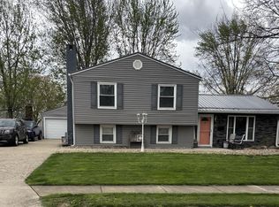 40 Crestwood Dr, Willard, OH 44890