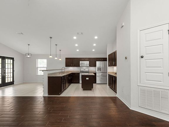 2nd image of 8478 Island Dr