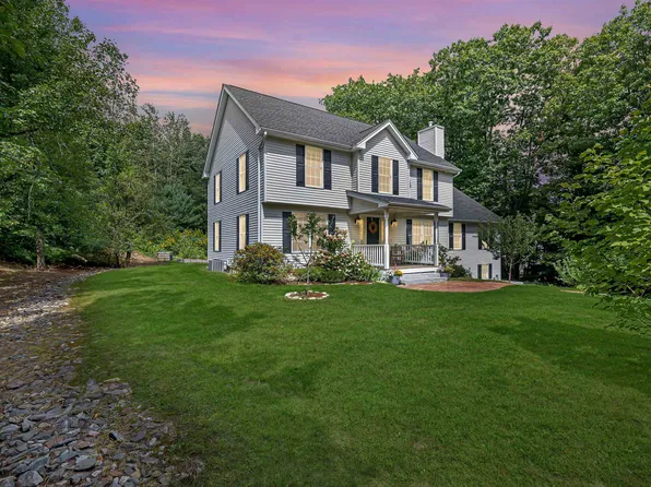 121 Birkdale Road, Bedford, NH 03110