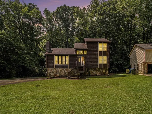 300 Twin Tendrils SW, Atlanta, GA 30331