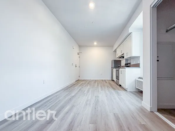 4007 W Martin Luther King Jr Blvd, Los Angeles, CA