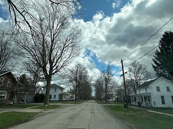 5th image of 305 Hill St