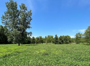 4974 E 400th St, Colchester, IL 62326