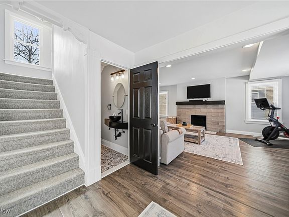 2nd image of 3014 Euclid Heights Blvd