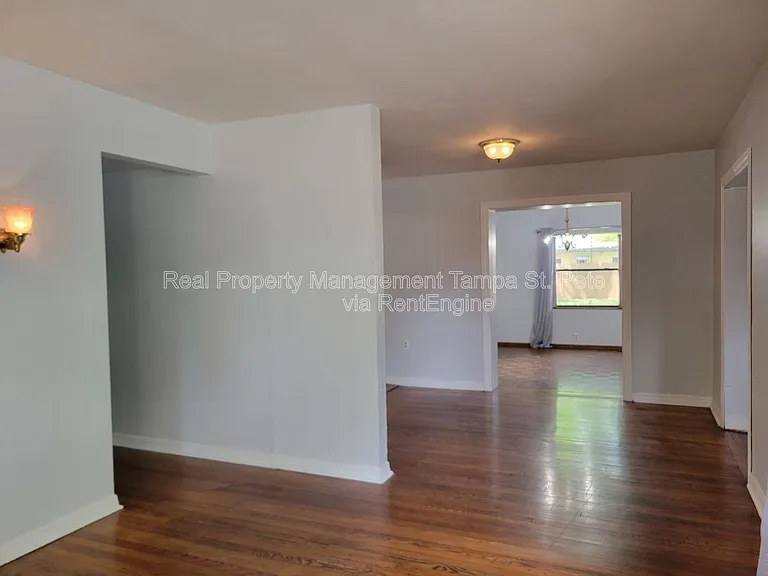 4311 S Thatcher Ave — Photo 6