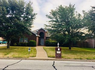 1301 Meadow Mountain Dr, Woodway, TX 76712