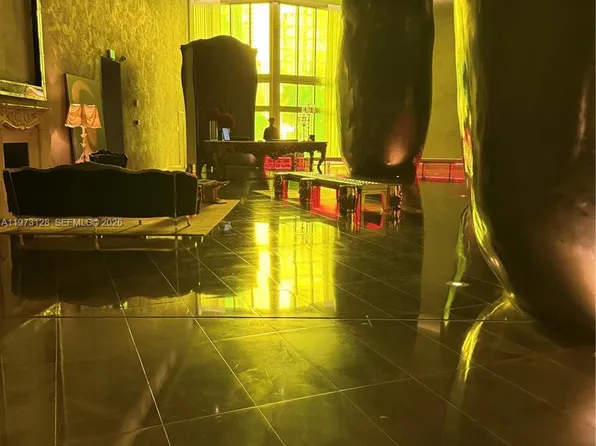 465 Brickell Ave, Miami, FL