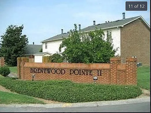 830 Brentwood Point — Photo 2