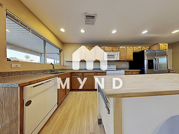 5th image of 4705 S Los Feliz Dr