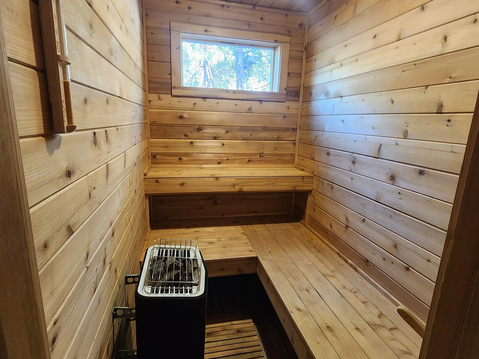 1185 Apache Ave — Photo 2