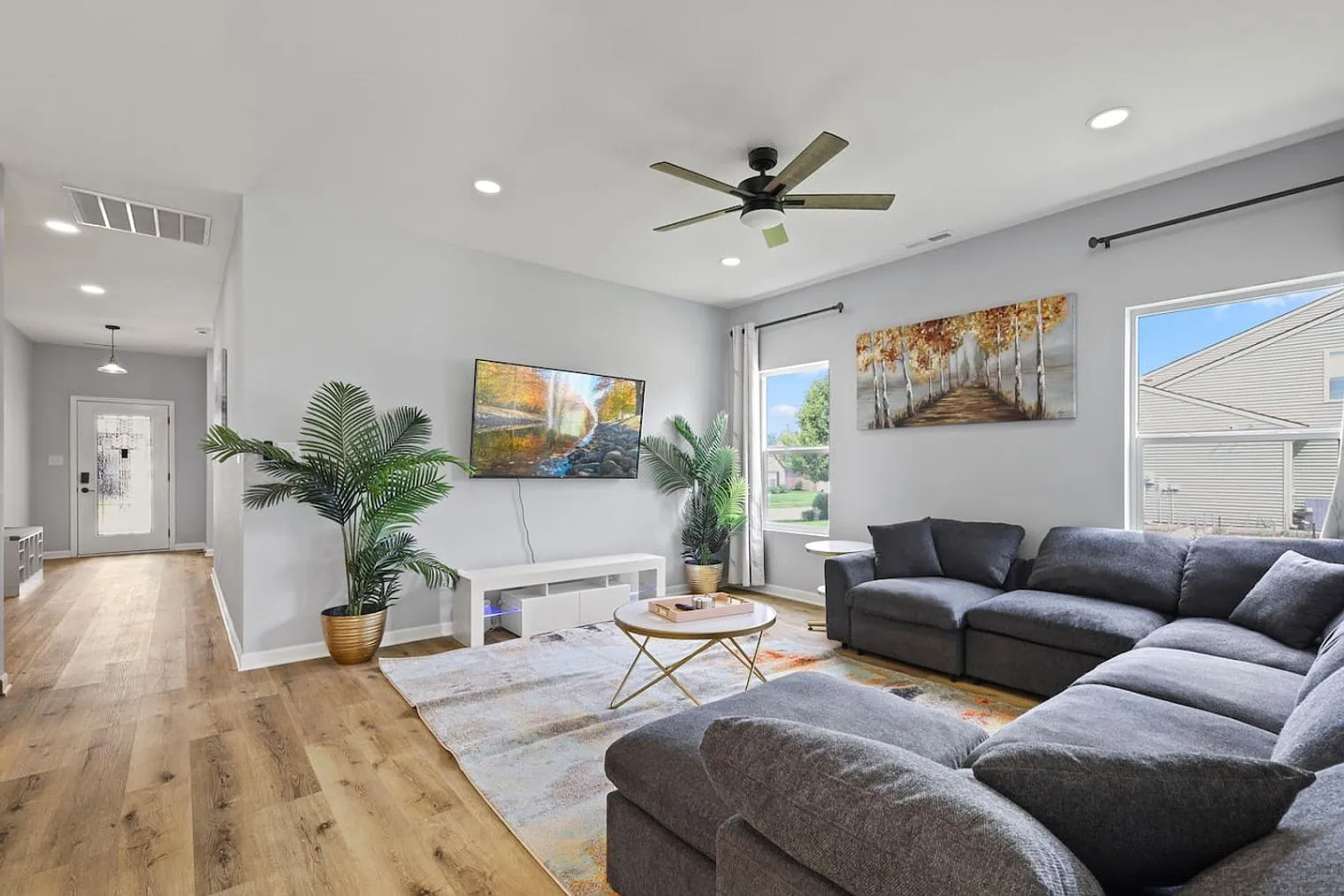 4 bed, 3.0 bath, 6533 sqft, $3,833 — Photo 3