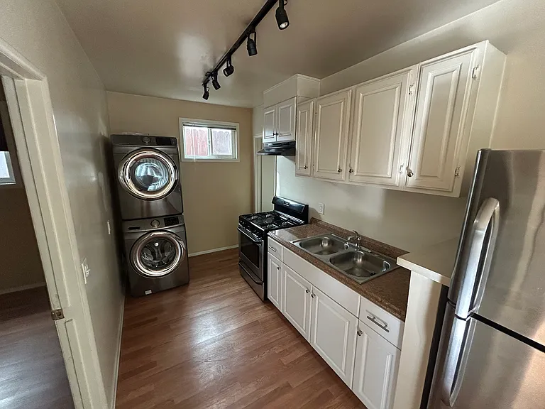 3841 Huron Ave — Photo 5