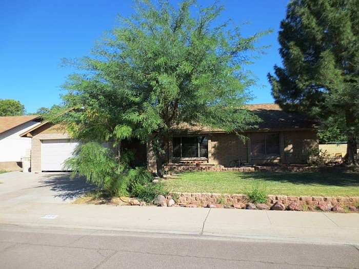 2nd image of 6124 W Sunnyside Dr