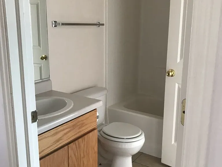Summerwood Apartments — Photo 11