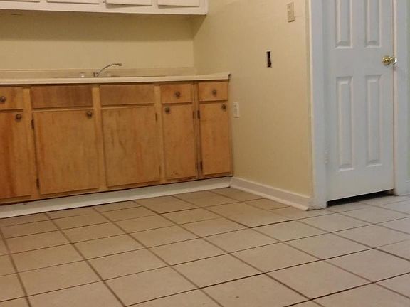 5th image of 4024 Oakley Ave