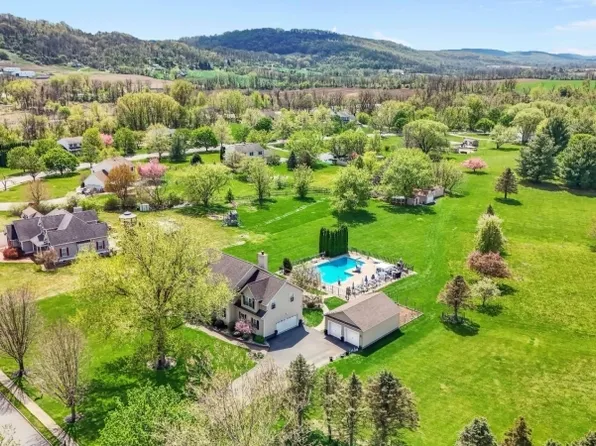 6 Quarry Road, Franklin Twp., NJ 08886