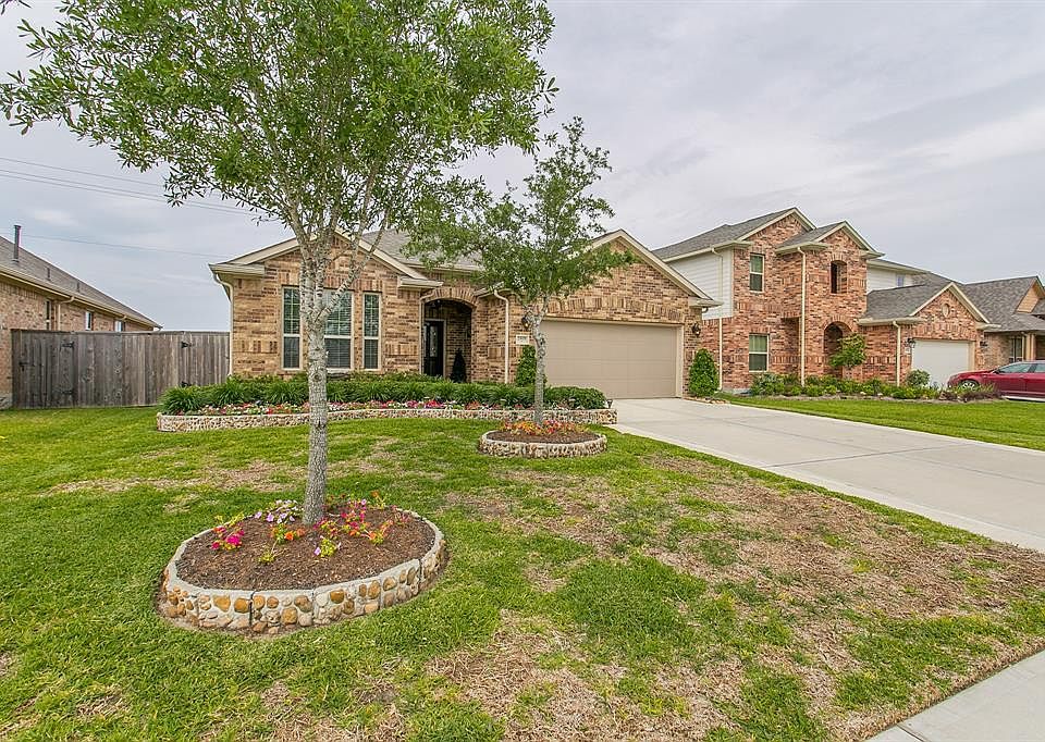 1st image of 2805 Baywater Creek Ln