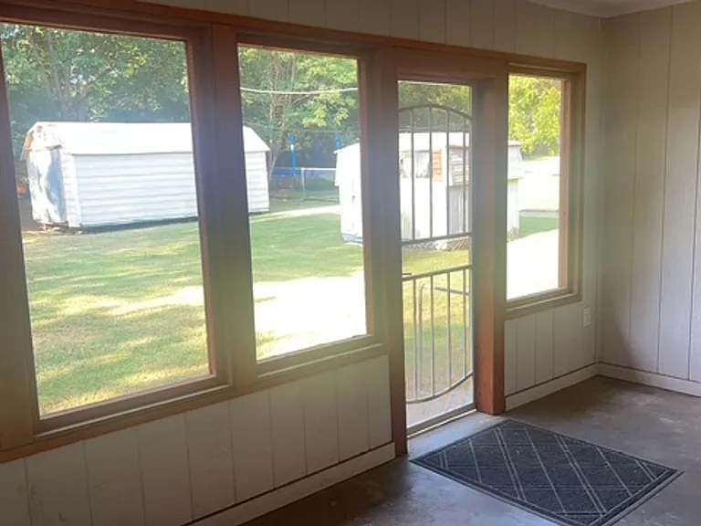 104 Varsity Cir — Photo 38