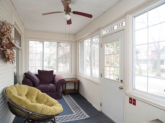 4th image of 940 Wesley Ave