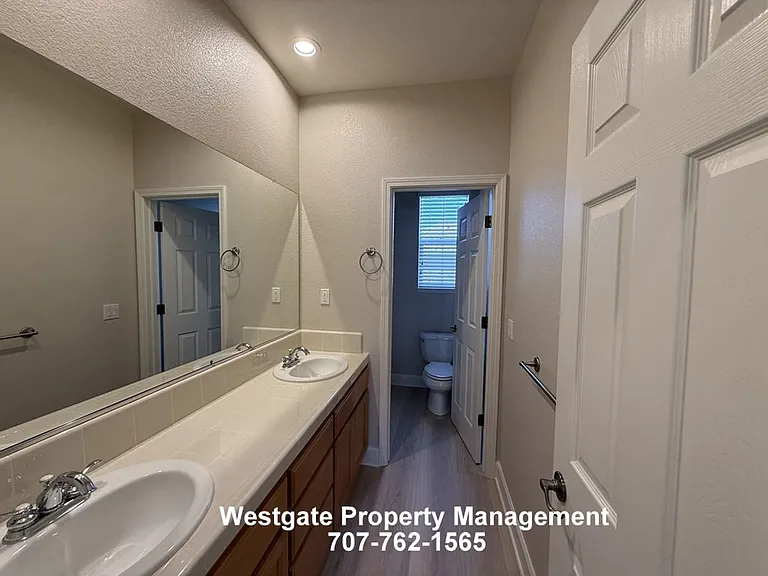 1708 Southridge Dr — Photo 25