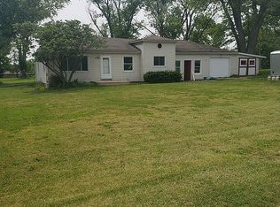 4931 E Glenwood Dr, Decatur, IL 62521