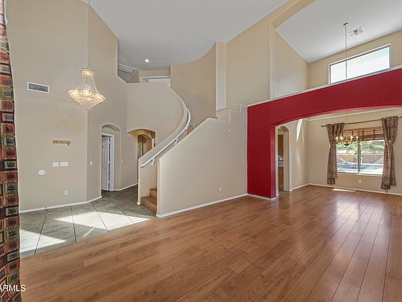 4th image of 1813 E BEVERLY Road