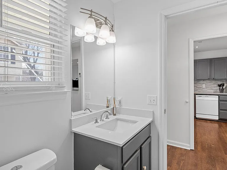 209 Errol Ln — Photo 6