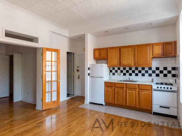 71 Underhill Ave #A, Brooklyn, NY 11238