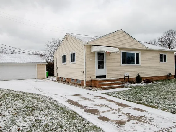 782 Pendley Rd, Willowick, OH 44095