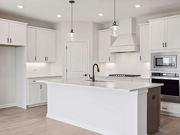 The Millie Lacs - Kitchen