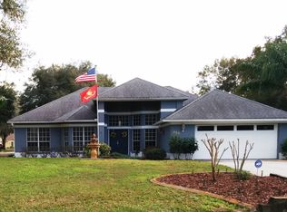 411 Loch Devon Dr, Lutz, FL 33548