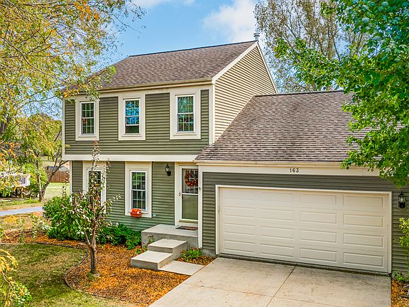 3rd image of 163 Knobb Hill Ln