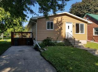 630 4th Ave SW, Oelwein, IA 50662