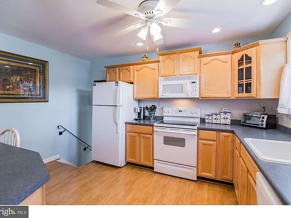4th image of 2209 Arosa Ln