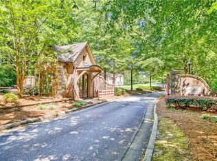 225 Westbourne Dr, Tyrone, GA 30290