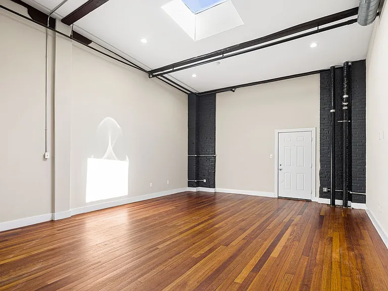 3421 Richmond St #202 — Photo 7