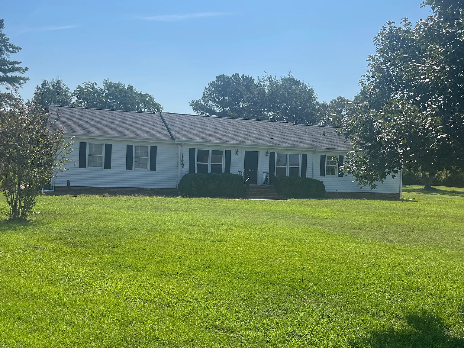 3 bed, 1329 sqft, $1,500 — Photo 1
