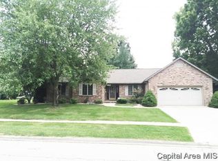 4016 Eagle Wing Rd, Springfield, IL 62711